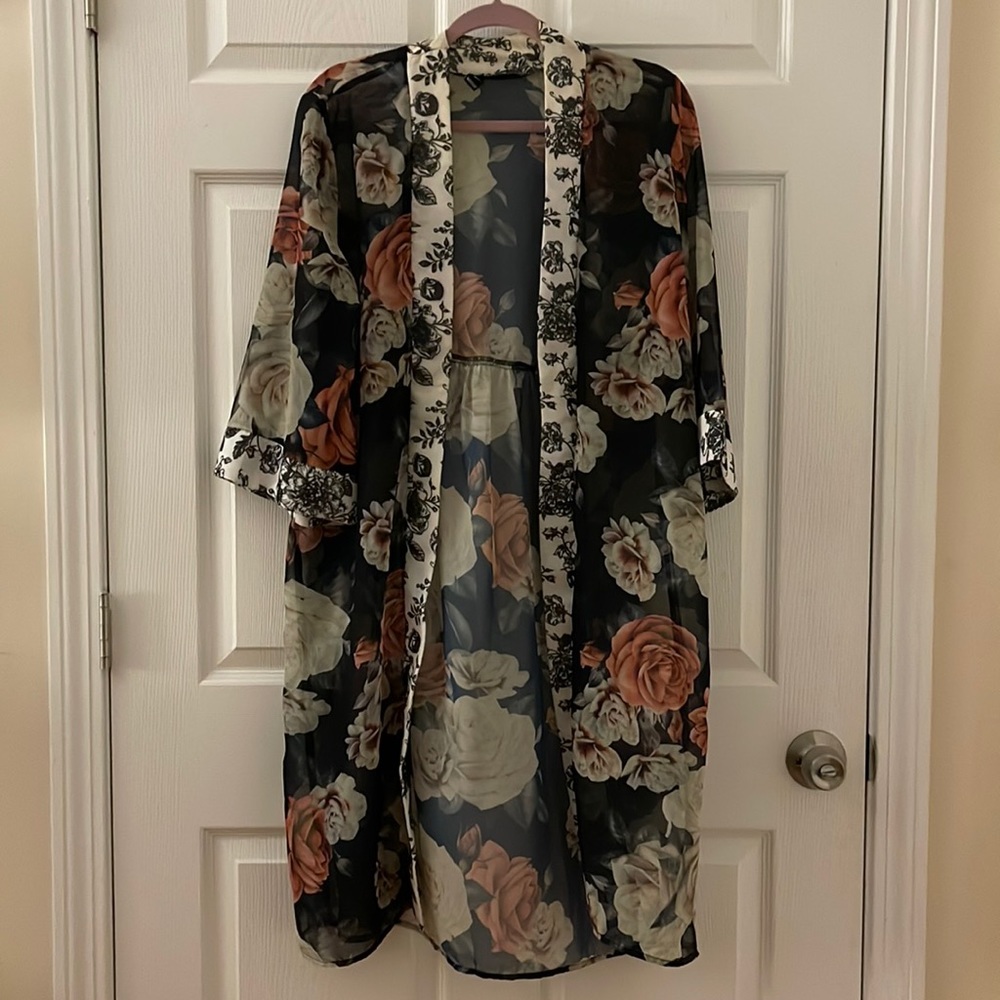 Windsor Kimono